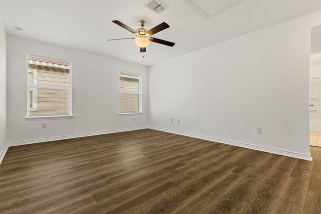 Building Photo - 11427 Arabette