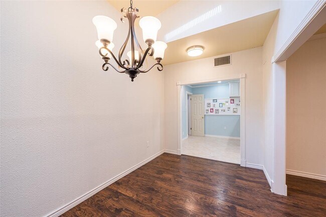 Building Photo - 12625 Memorial Dr