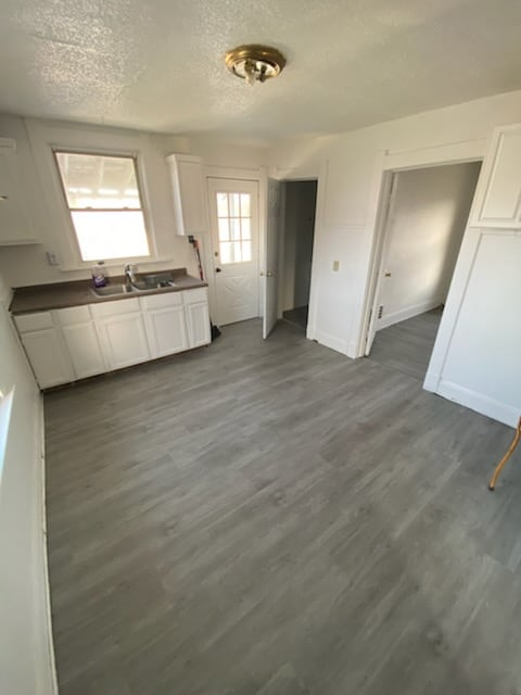 Building Photo - 221 Licking St