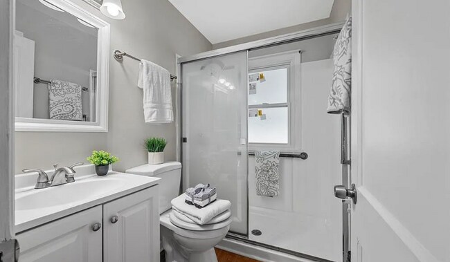 Building Photo - 353 St Sebastian Ln