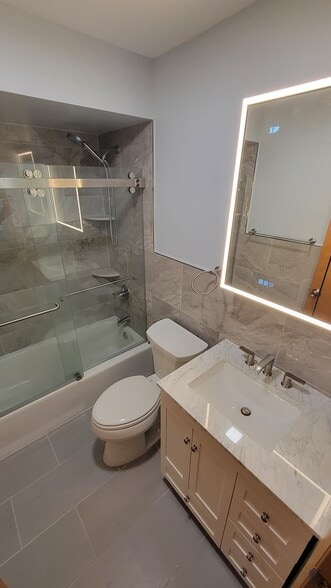 Building Photo - 213 69th St