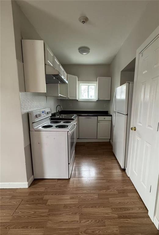 Building Photo - 5 Penta St