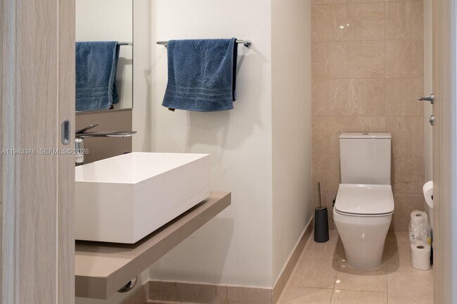 Building Photo - 1000 Brickell Plaza