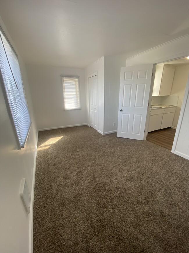 Master Bedroom - 9762 River Rd