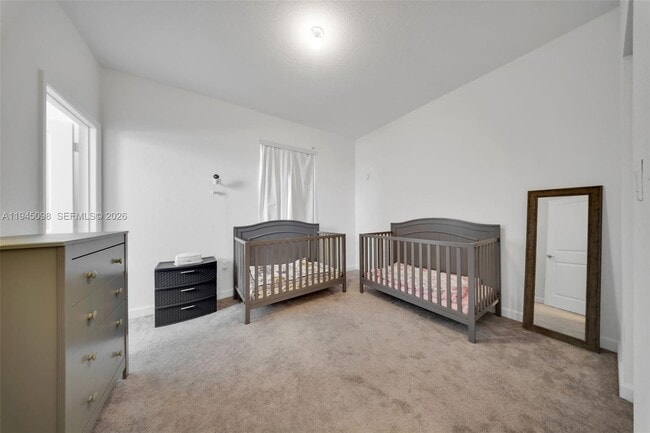 Building Photo - 2699 SE 19th St