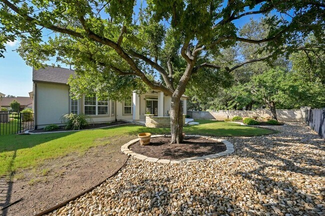 Building Photo - 216 Armstrong Dr