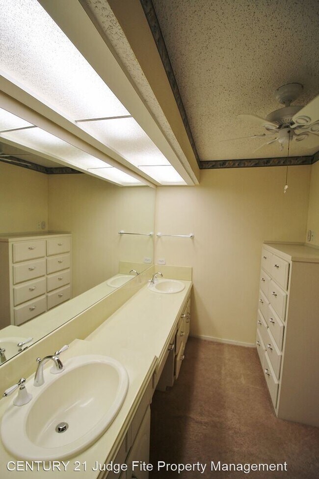 Building Photo - 4 br, 3 bath House - 1719 Cedar Hill Road