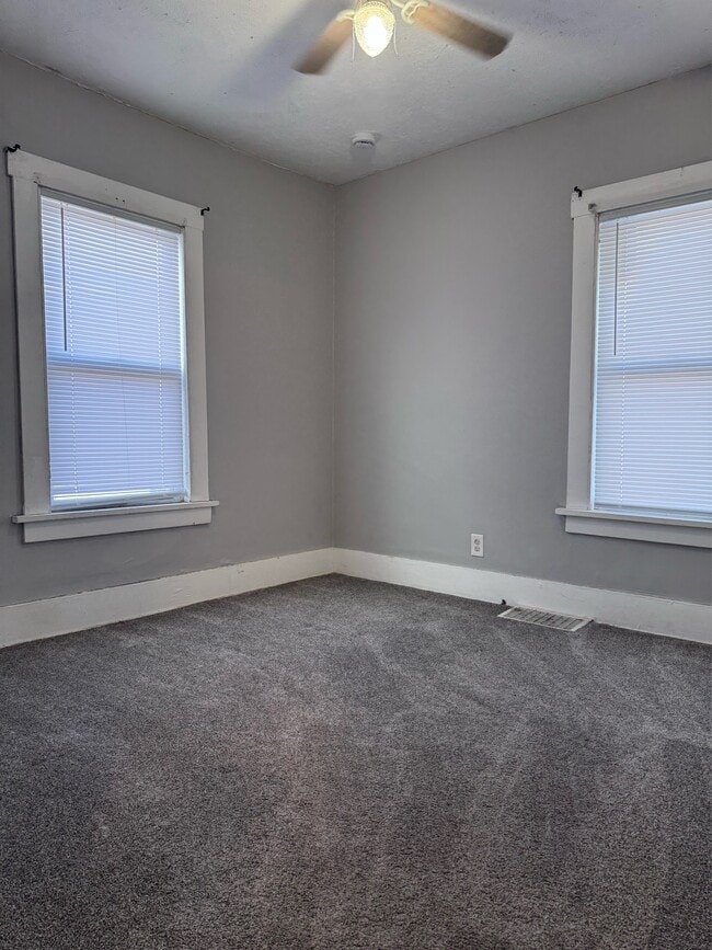 Building Photo - 6203 N 39th St