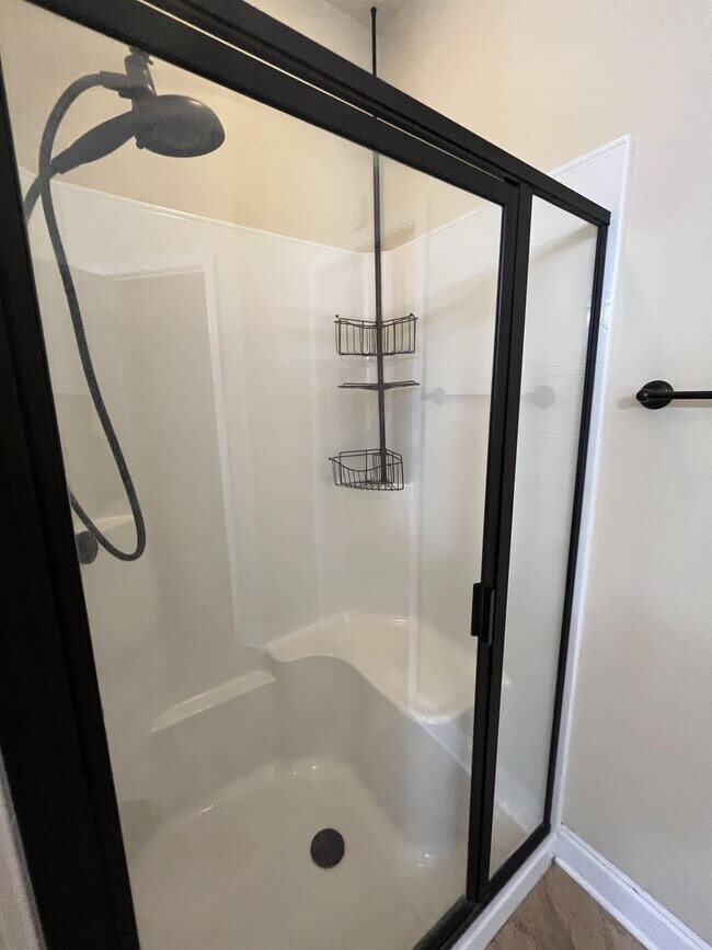 Building Photo - 808 Pine Alley St