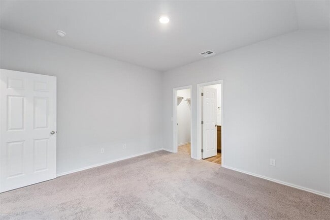 Building Photo - 2213 SE 89th Terrace