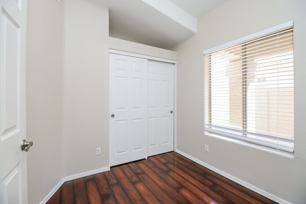 Building Photo - 1617 W Kesler Ln