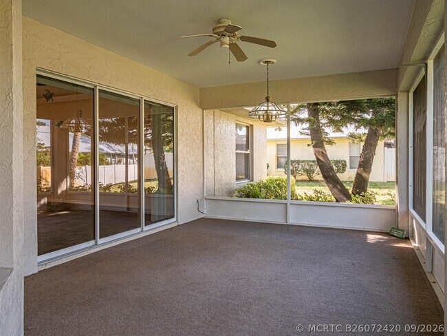 Building Photo - 141 39th Dr