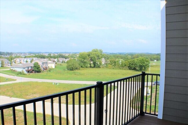 Building Photo - $1,350 | 1 Bedroom, 1 Bathroom Condo | Pet Friendly* | Sublease* | Available For February 1st, 20...