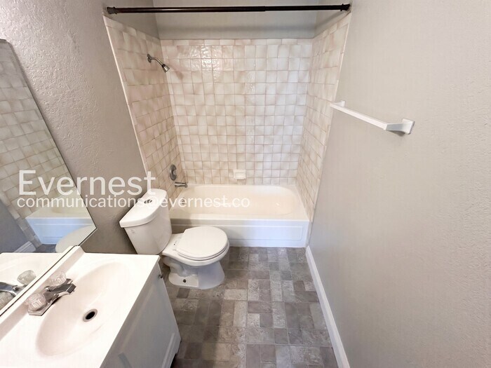 Building Photo - 6245 Bellota Dr
