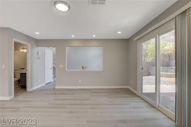 Building Photo - 1705 Navajo Lake Way