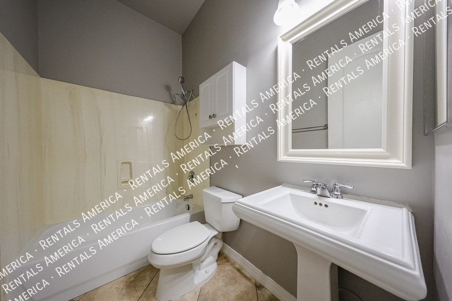 Building Photo - 21665 S 215th Pl