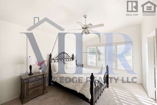 Building Photo - 4Bed/2Bath Home In Glendale w/Golf Course ...
