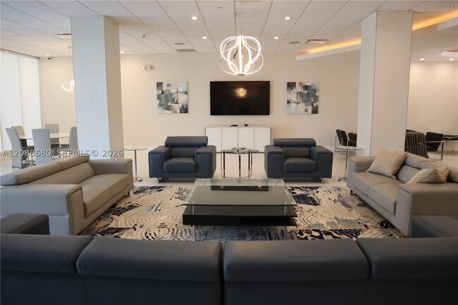 Building Photo - 3001 S Ocean Dr