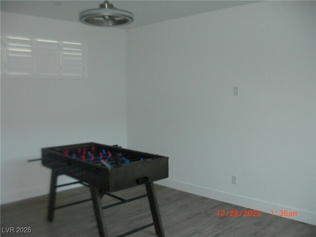 Building Photo - 9751 Evergreen Pne St