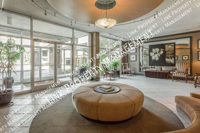 Building Photo - 1131 Stringers Ridge Rd