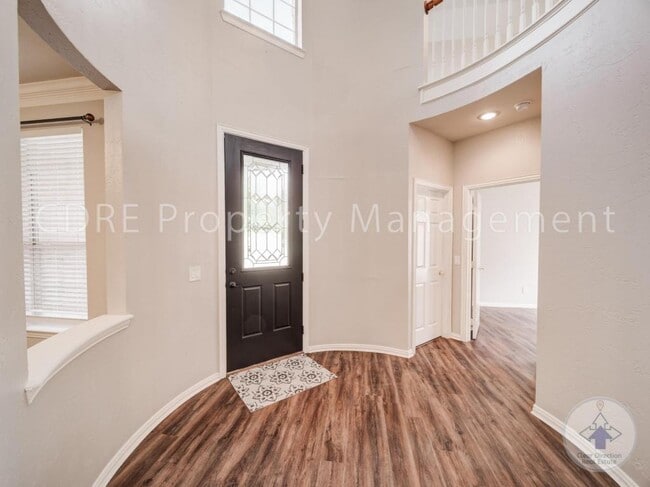 Building Photo - 520 Arcadia Dr