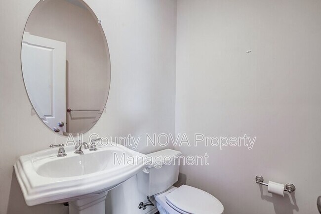 Building Photo - 1609 Poplar Run Dr