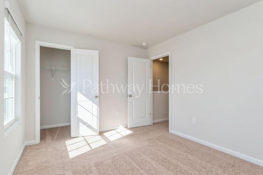 Building Photo - 2041 Transatlantic Ave