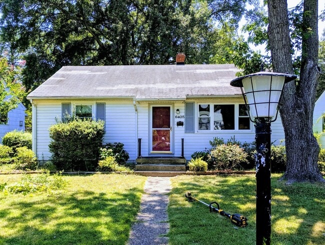 Building Photo - Spacious 3bdrm/2bth Home Located in a Well Established Neighborhood in Richmond's West End  Conve...