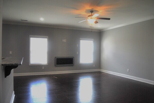 Building Photo - 5797 Highland Grove Dr