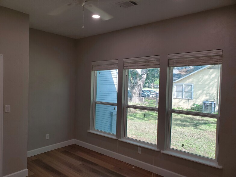 Building Photo - 6823 Guyler St