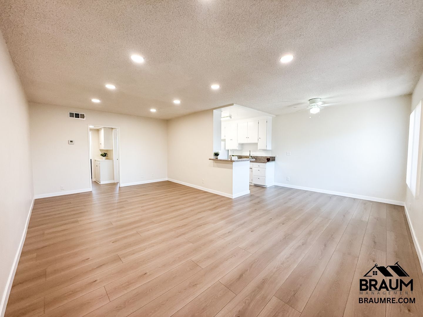 Building Photo - 6041 Whitsett Ave