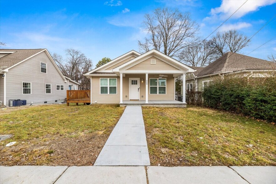 Building Photo - 2504 Harvey St