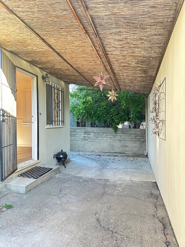 Building Photo - 6024 Dauphin Ave