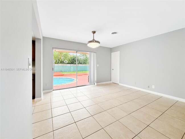 Building Photo - 6210 NE 21st Rd