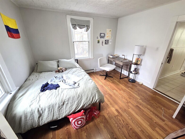 Building Photo - 273 Cardinal Medeiros Ave