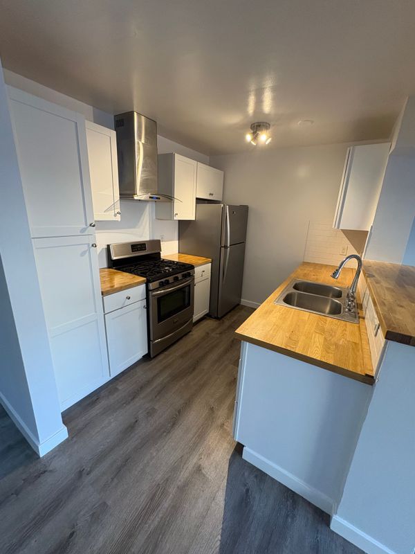 Building Photo - 24311 Santa Clara Ave