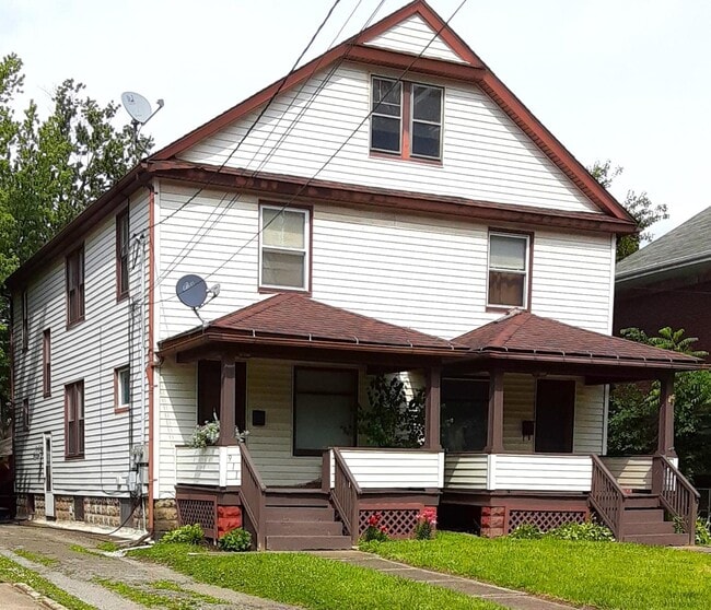 Primary Photo - 911 N Main St