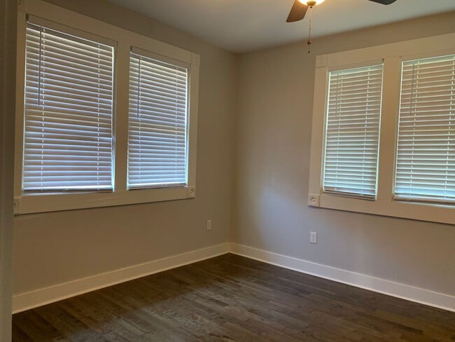 Building Photo - 116 Melrose Cir