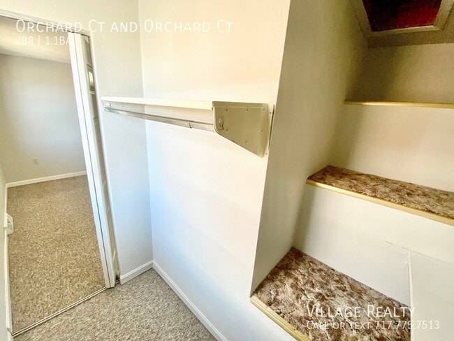 Building Photo - 402 Orchard Ct