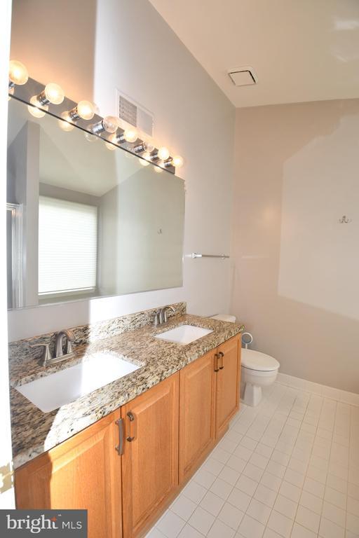 Building Photo - 6216 Roudsby Ln