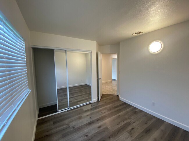 Building Photo - Gorgeous Corner Lot with Large Backyard