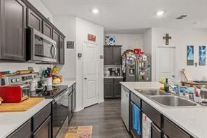 Building Photo - 11112 W Pond Dr