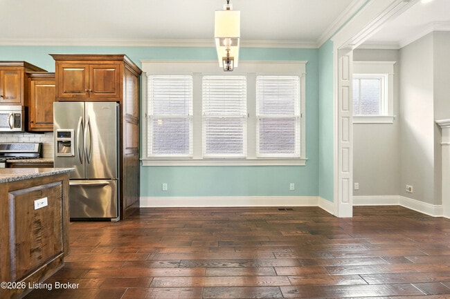 Building Photo - 10910 Kings Crown Dr