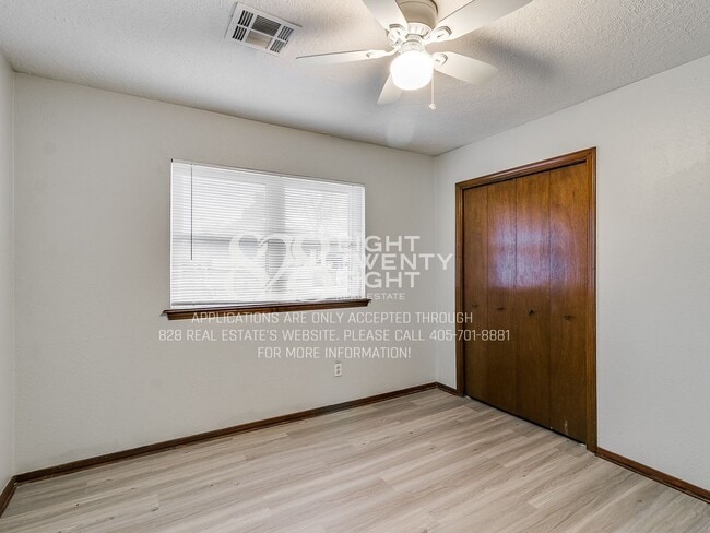 Building Photo - *COMING MAY 2026* Charming 3 Bed/1.5 Bath Single Family Home in West Norman