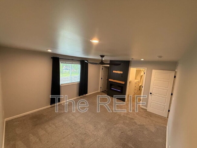 Building Photo - 4477 Soya Ave