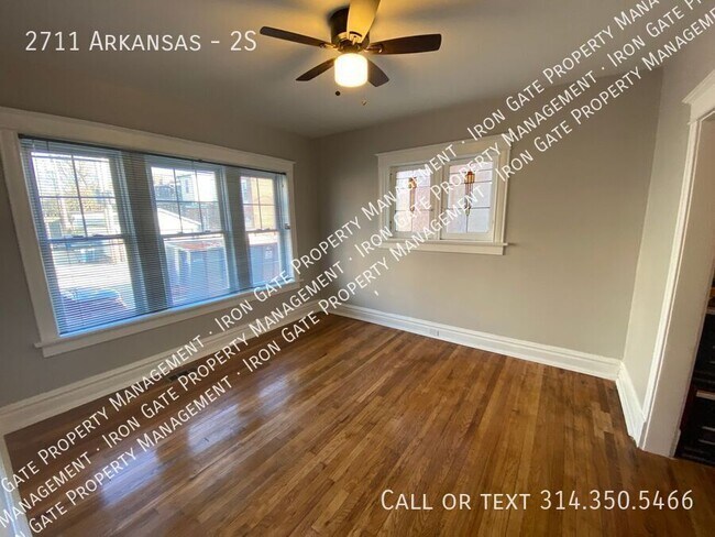Building Photo - 2711 Arkansas-2S