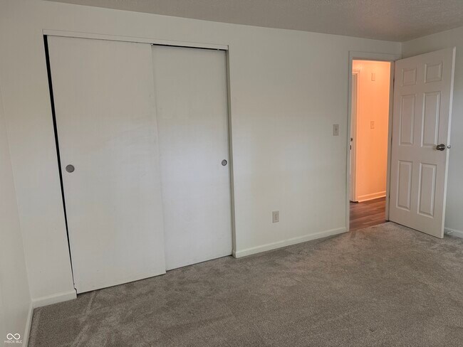 Building Photo - 7717 Cambridge Dr