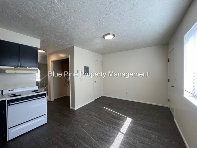 Building Photo - 1445 S Emerson Ave
