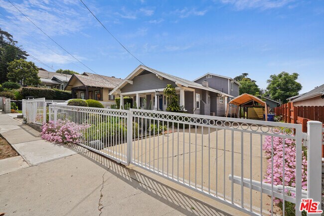 Building Photo - 6122 Strickland Ave