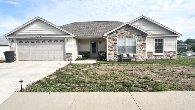 Primary Photo - 107 Greythorn Ct